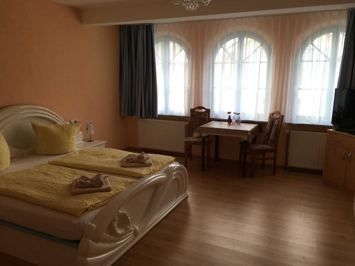 Ferienhaus, Doppelhaushaelfte In Seebad Ahlbeck Heringsdorf  Bagian luar foto